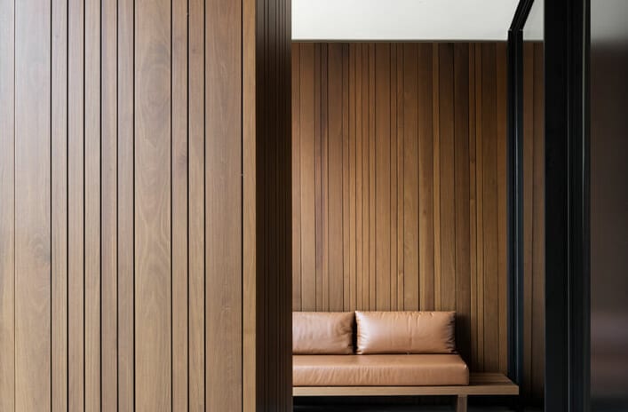 IL SERENO - ONE BEDROOM LARIO SUITE LIVING ROOM